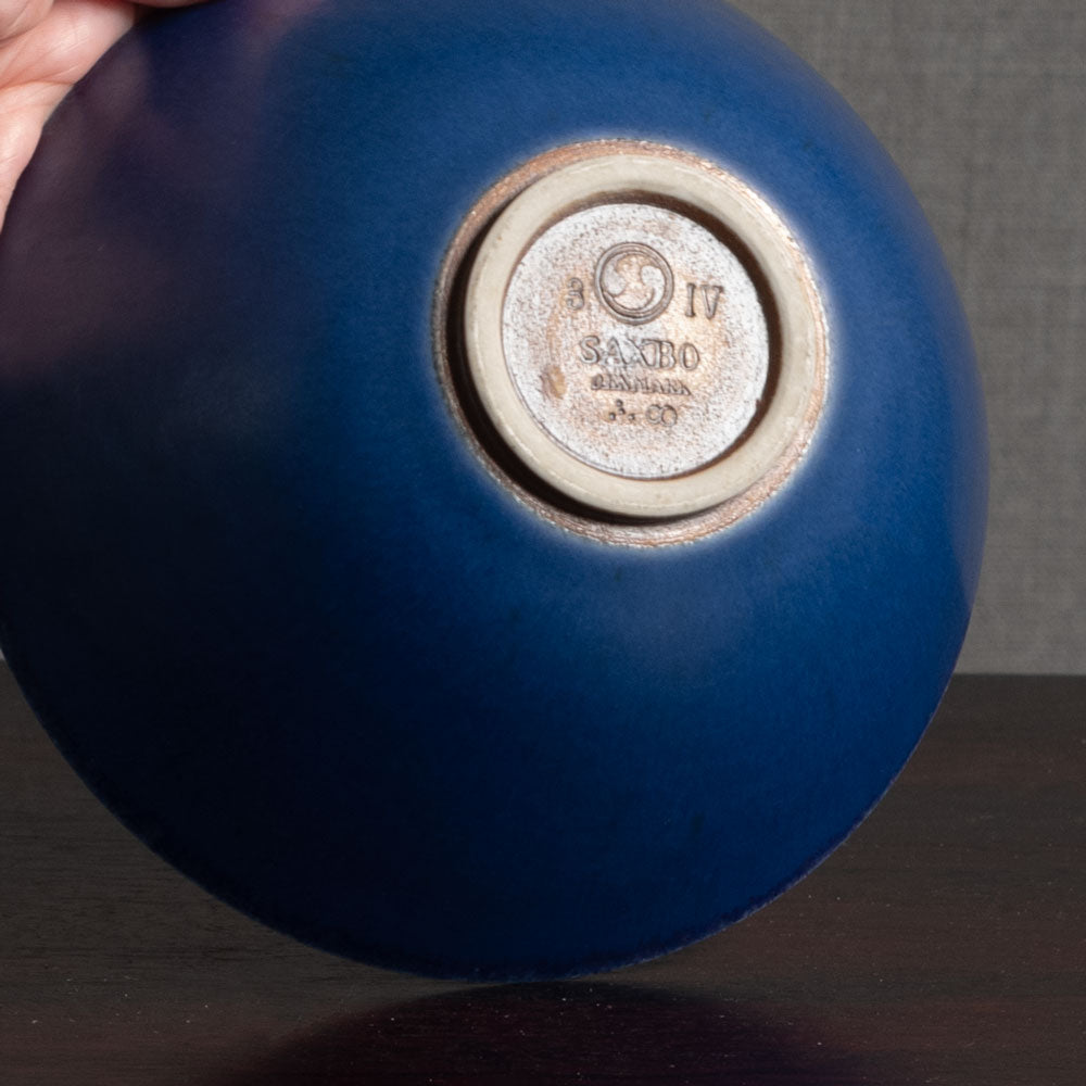 Eva Staehr Nielsen for Saxbo, Denmark, stoneware bowl with blue haresfur glaze M5602