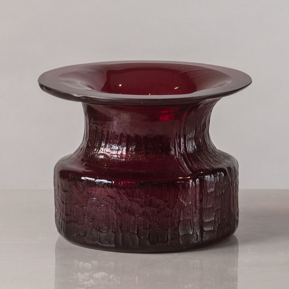 Timo Sarpaneva for Iittala, Finland, "Finlandia" vase in red glass J1569