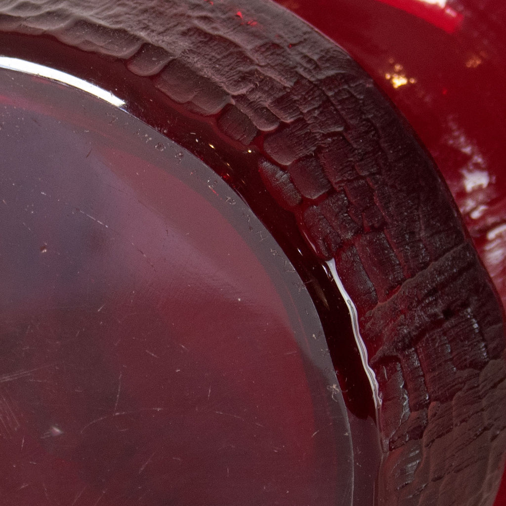 Timo Sarpaneva for Iittala, Finland, "Finlandia" vase in red glass J1569