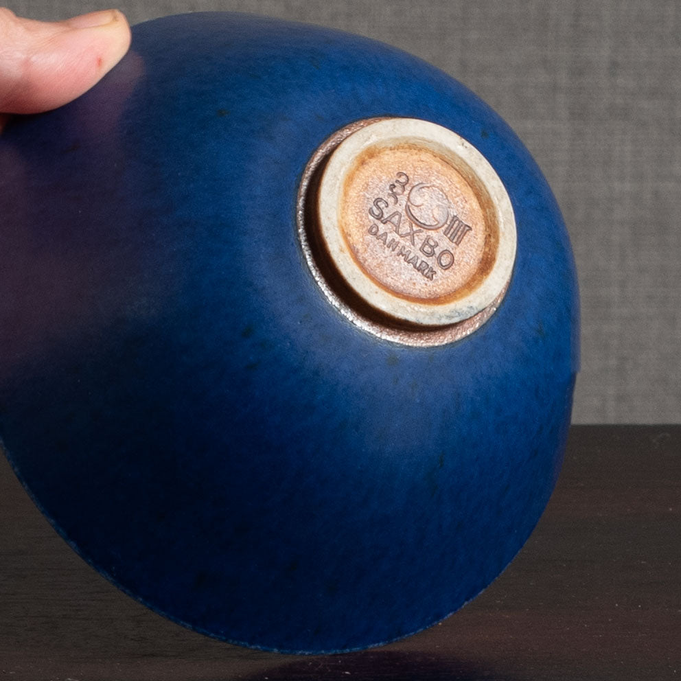 Eva Staehr Nielsen for Saxbo, Denmark, unique stoneware bowl with blue haresfur glaze M5603