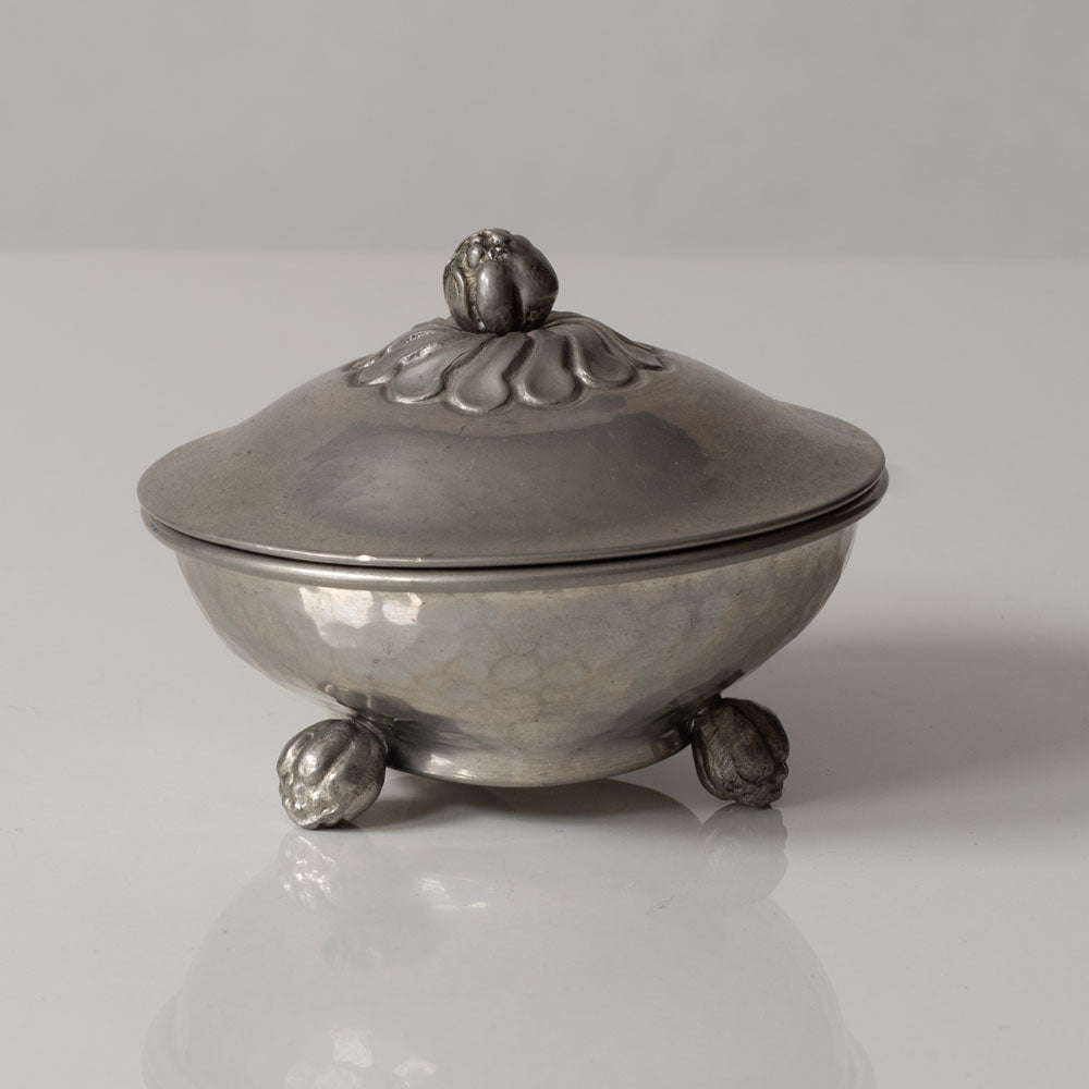 Art Pewter, Denmark, small lidded art nouveau pewter jar L3131