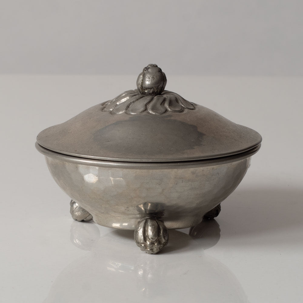 Art Pewter, Denmark, small lidded art nouveau pewter jar L3131