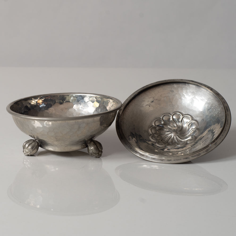 Art Pewter, Denmark, small lidded art nouveau pewter jar L3131