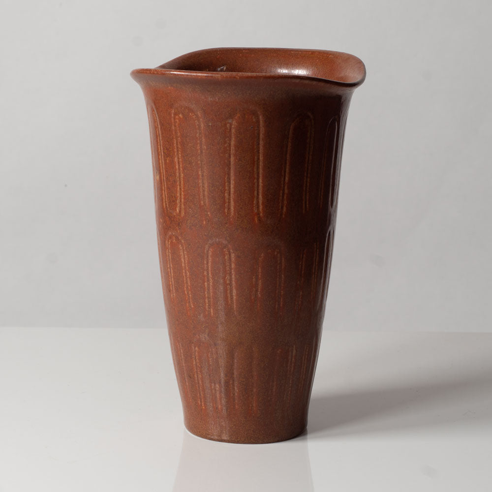 Gunnar Nylund for Rörstrand, Sweden, stoneware vase with line pattern and reddish brown glaze K2289
