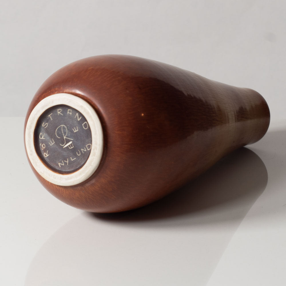 Gunnar Nylund for Rörstrand, Sweden, stoneware vase with reddish brown glaze H1368