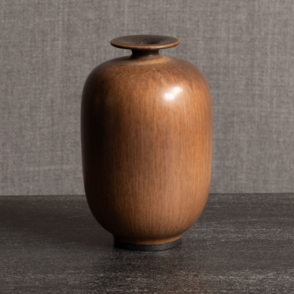 Berndt Friberg for Gustavsberg, Sweden, unique stoneware vase with dark brown haresfur glaze M4189