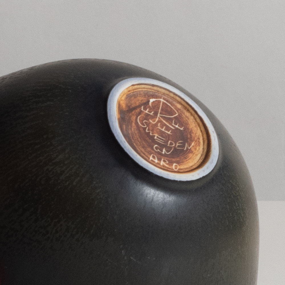 Gunnar Nylund for Rorstrand, Sweden, ceramic elliptical bowl with black haresfur glaze M4223