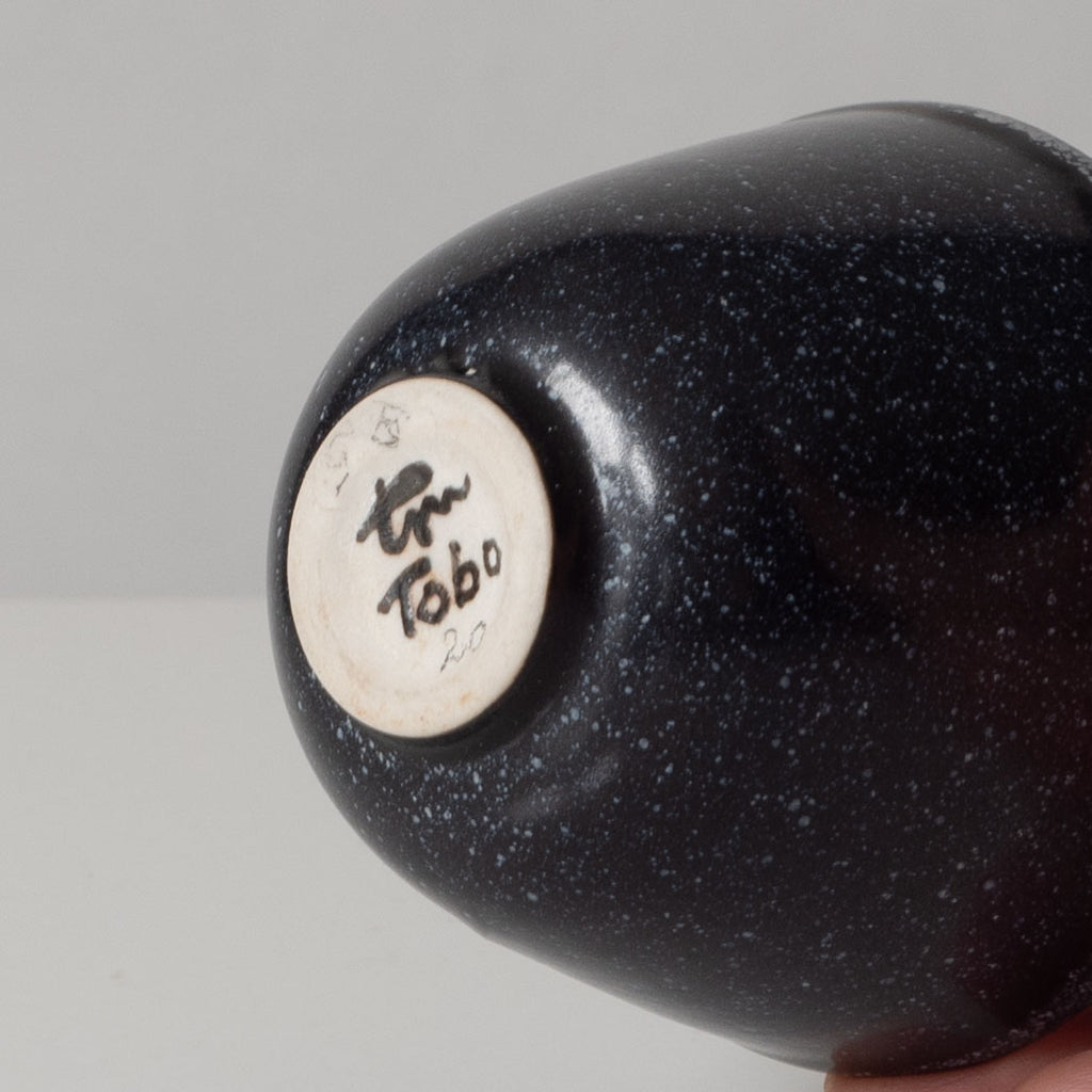 Erich and Ingrid Triller for Tobo, Sweden, unique stoneware bowl with dark blue glaze L3404