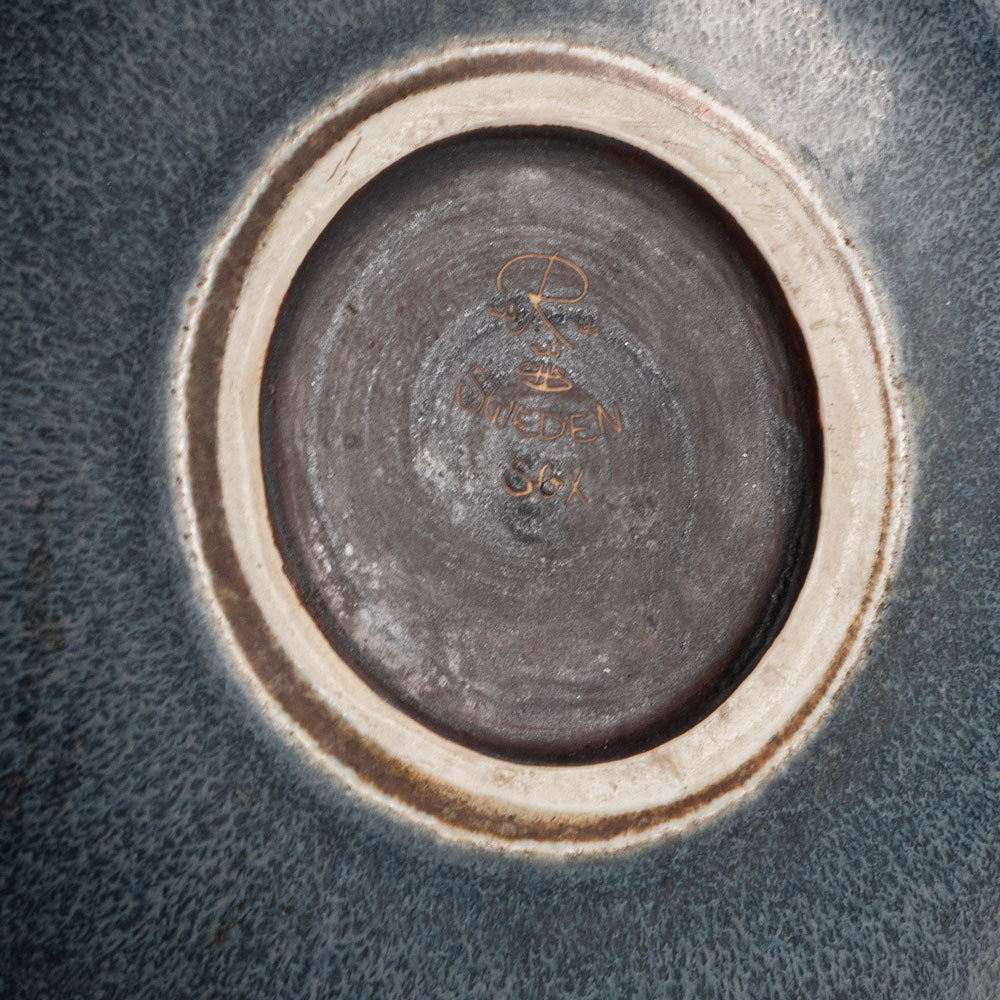 Carl Harry Stålhane for Rörstrand, Sweden, round dish with blue mottled matte glaze M5655