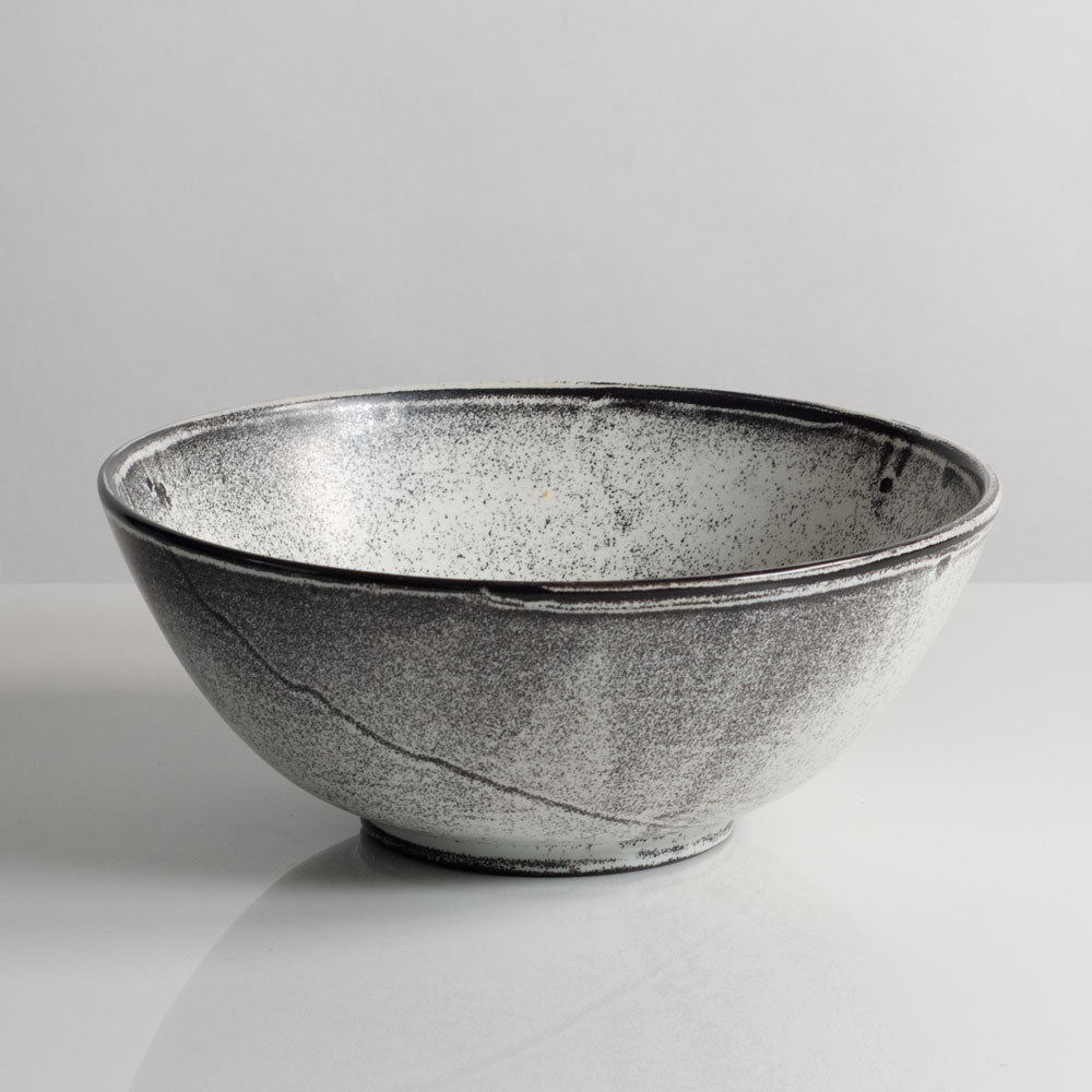 Svend Hammershoj for Kahler Keramik, Denmark bowl with black and white glaze M5662
