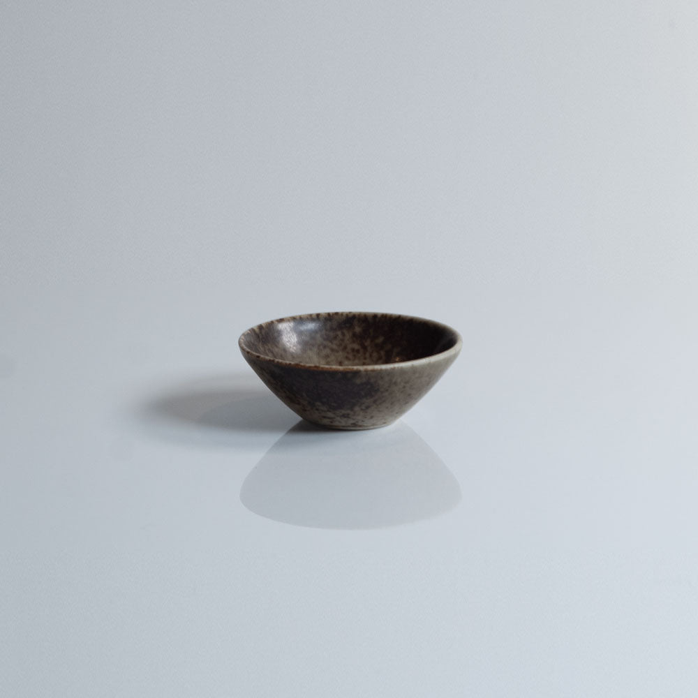 Carl Harry Stålhane for Rörstrand, Sweden, bowl with white and brown glaze M5538