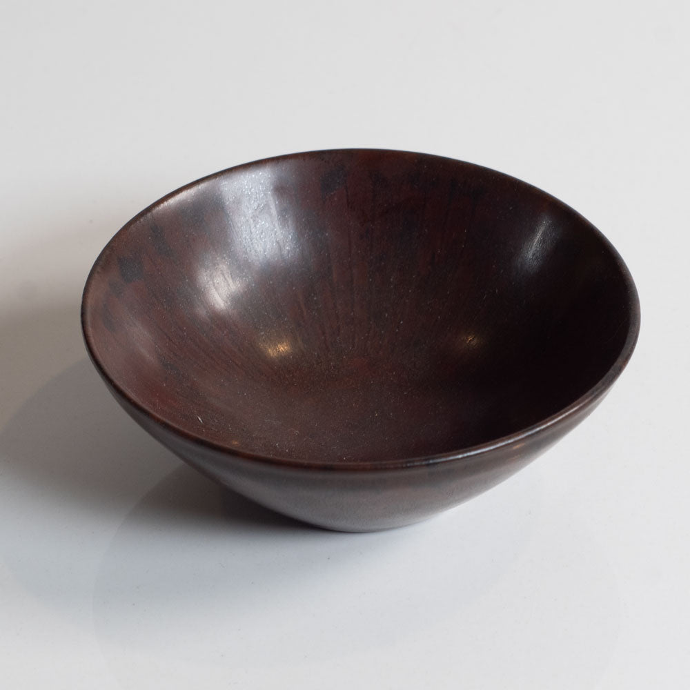 Carl Harry Stålhane for Rörstrand, Sweden, small bowl with red haresfur glaze M5540