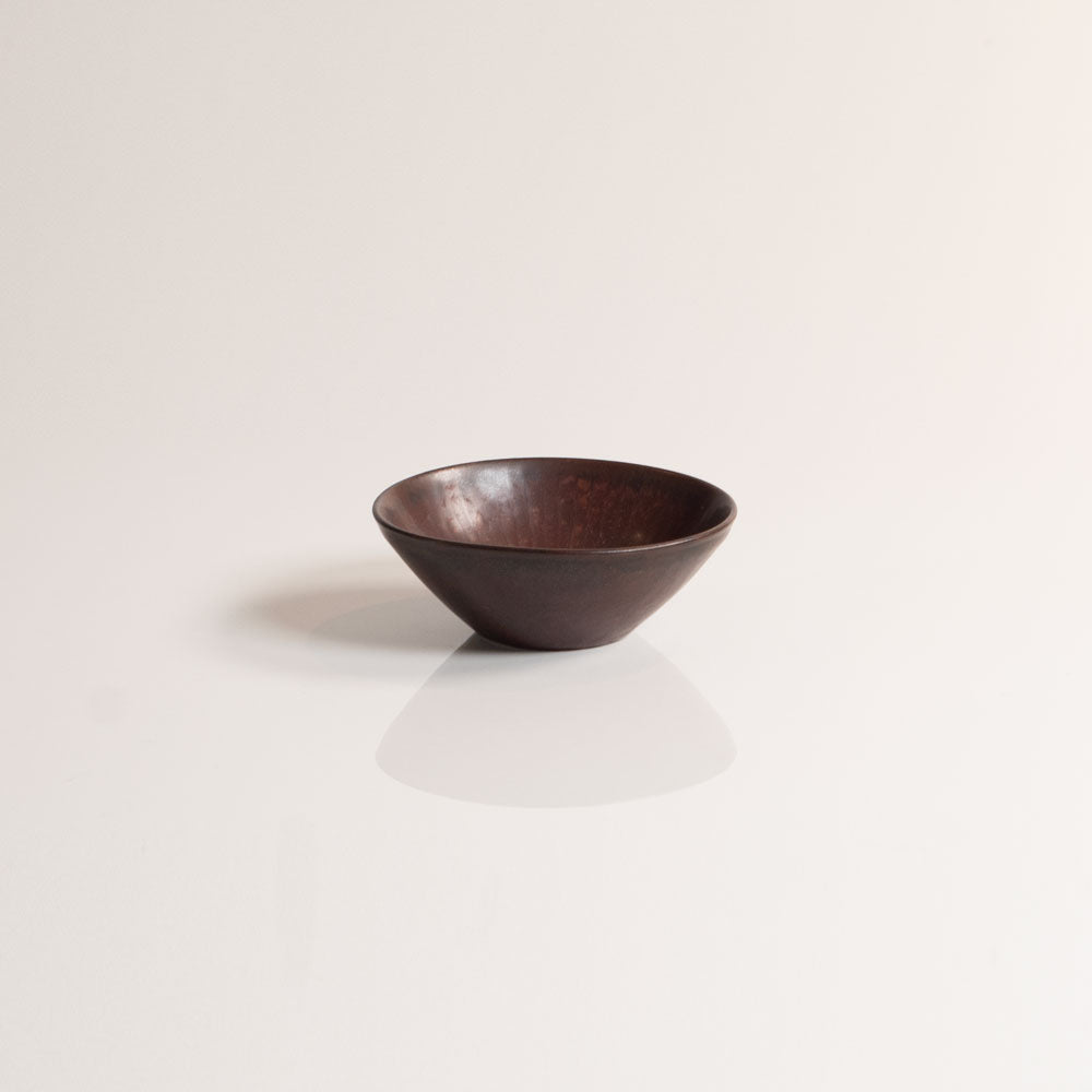 Carl Harry Stålhane for Rörstrand, Sweden, small bowl with red haresfur glaze M5540