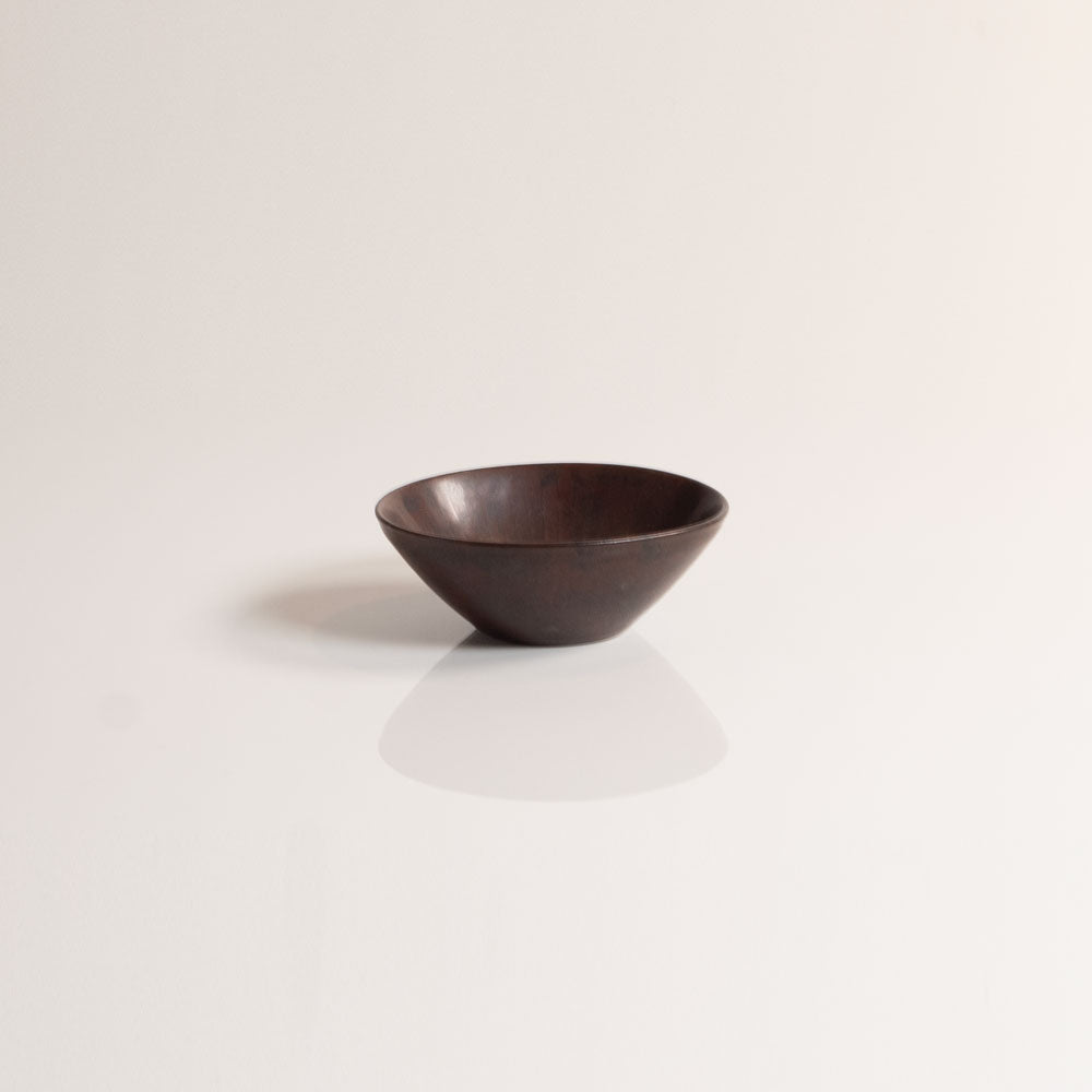 Carl Harry Stålhane for Rörstrand, Sweden, small bowl with red haresfur glaze M5540