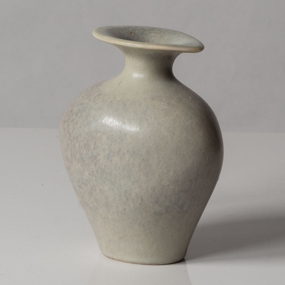Gunnar Nylund for Rörstrand, Sweden, small vase with off-white glaze K2922
