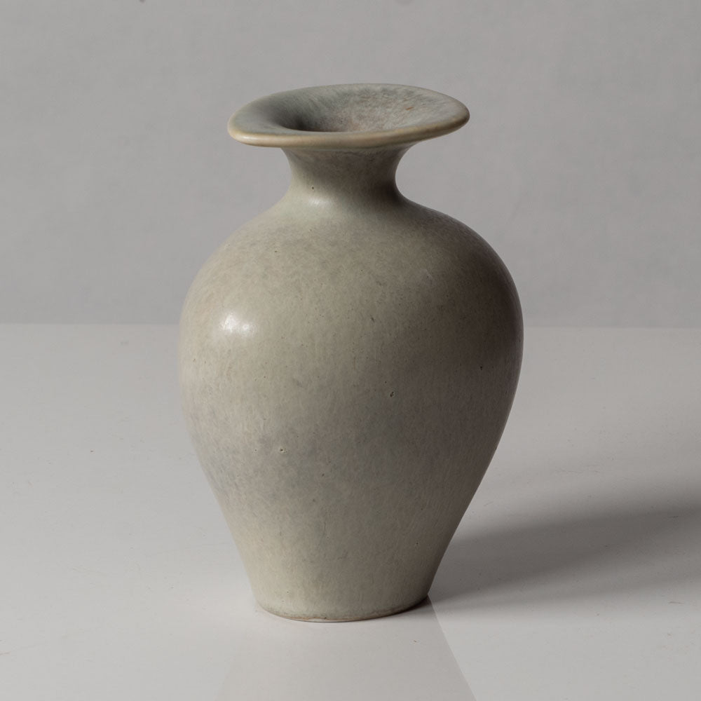 Gunnar Nylund for Rörstrand, Sweden, small vase with off-white glaze K2922