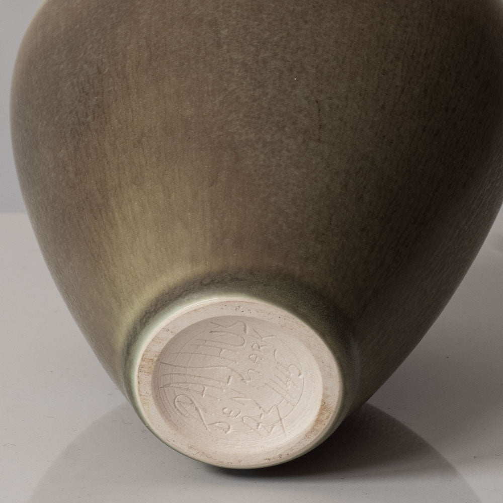 Per Linnemann-Schmidt for Palshus, Denmark, stoneware vase with buff haresfur glaze L3569