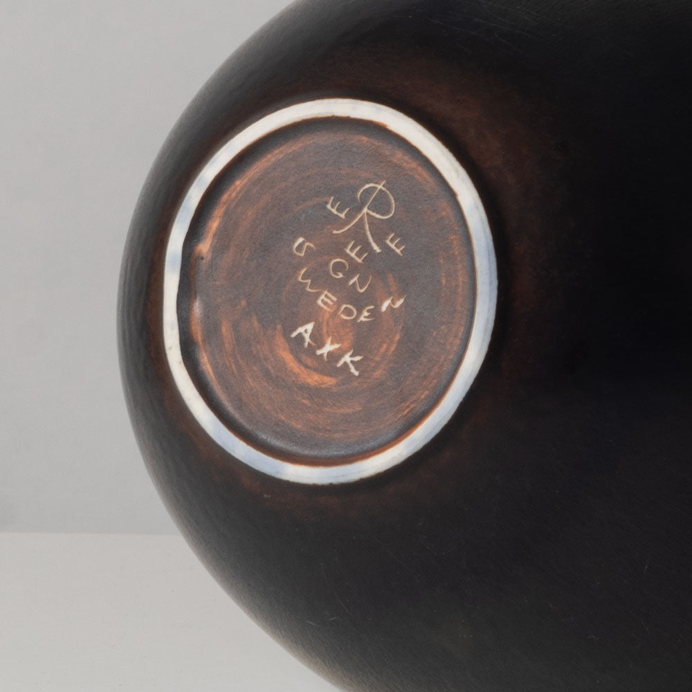 Gunnar Nylund for Rörstrand, Sweden, ovoid bowl with black and brown glaze L3198