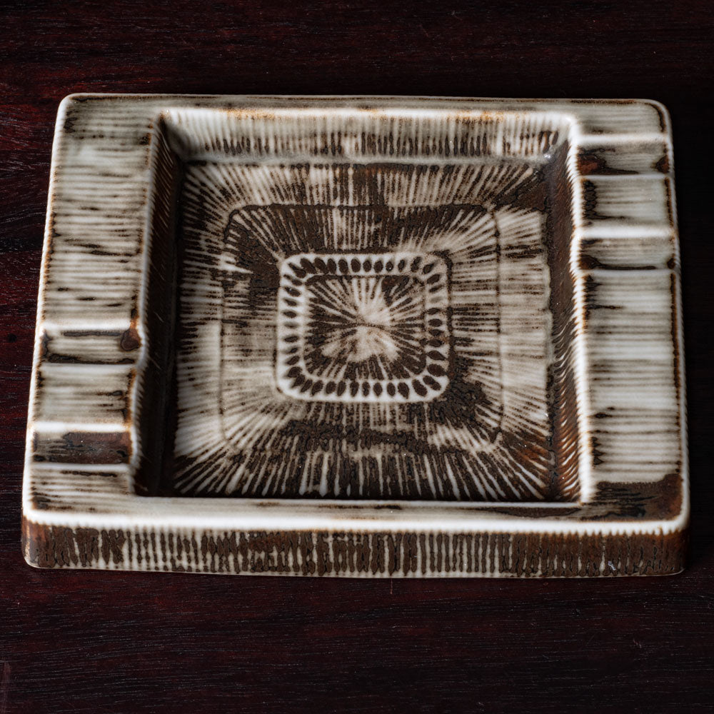 Hertha Bengtson for Rörstrand, stoneware dish with striated brown glaze L3423