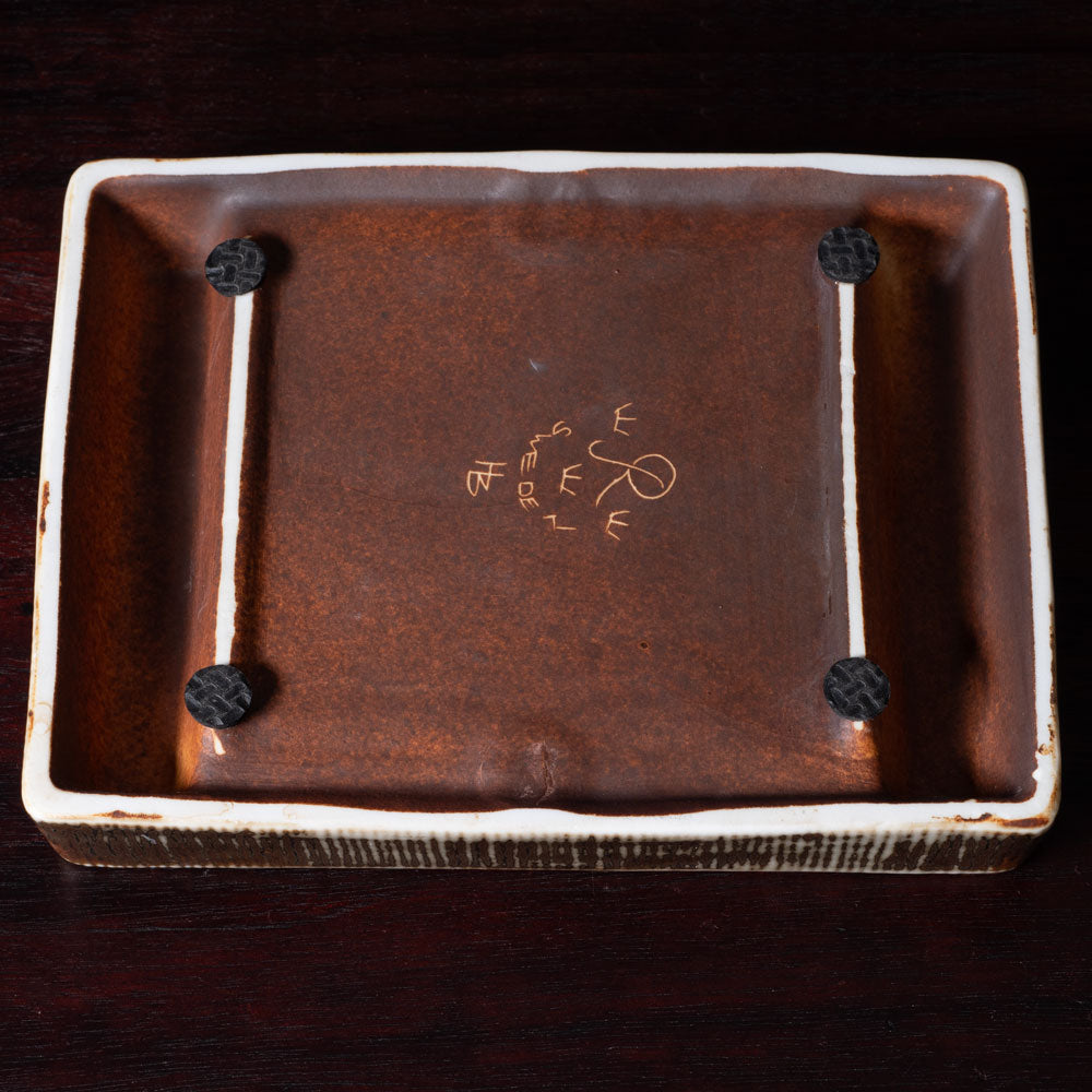 Hertha Bengtson for Rörstrand, stoneware dish with striated brown glaze L3423