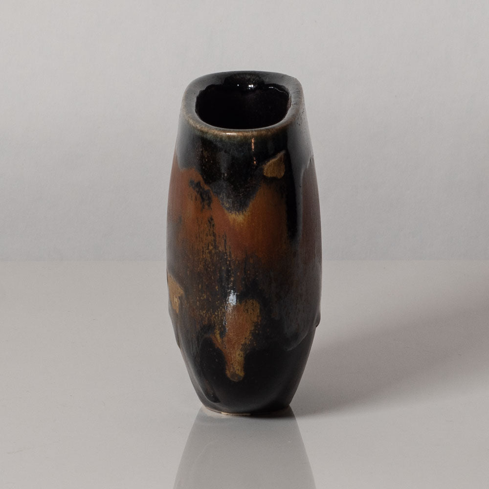 Gerald Weigel, own studio, Germany, Stoneware vase with tenmoku glaze K2800