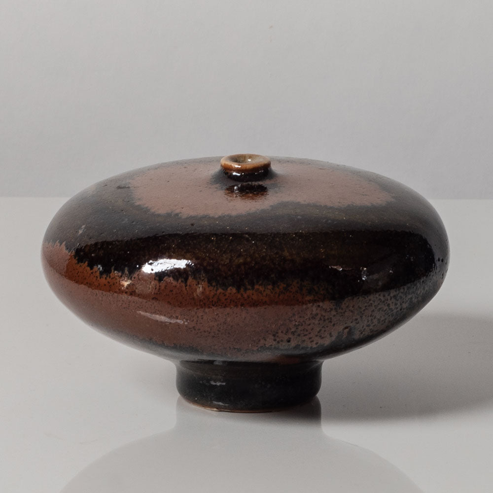 Gerald Weigel, own studio, Germany, Stoneware vase with tenmoku glaze K2801