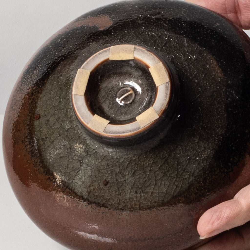 Gerald Weigel, own studio, Germany, Stoneware vase with tenmoku glaze K2801