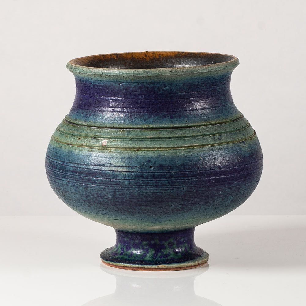 Francesca Mascitti Lindh for Arabia, Finland, large unique stoneware footed bowl L3630