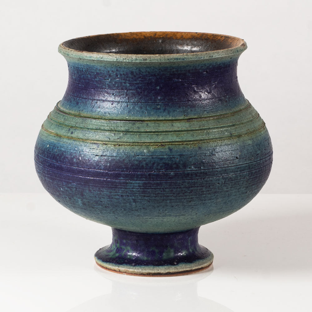 Francesca Mascitti Lindh for Arabia, Finland, large unique stoneware footed bowl L3630