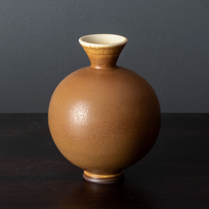 Berndt Friberg for Gustavsberg  vase with brown haresfur glaze H1142