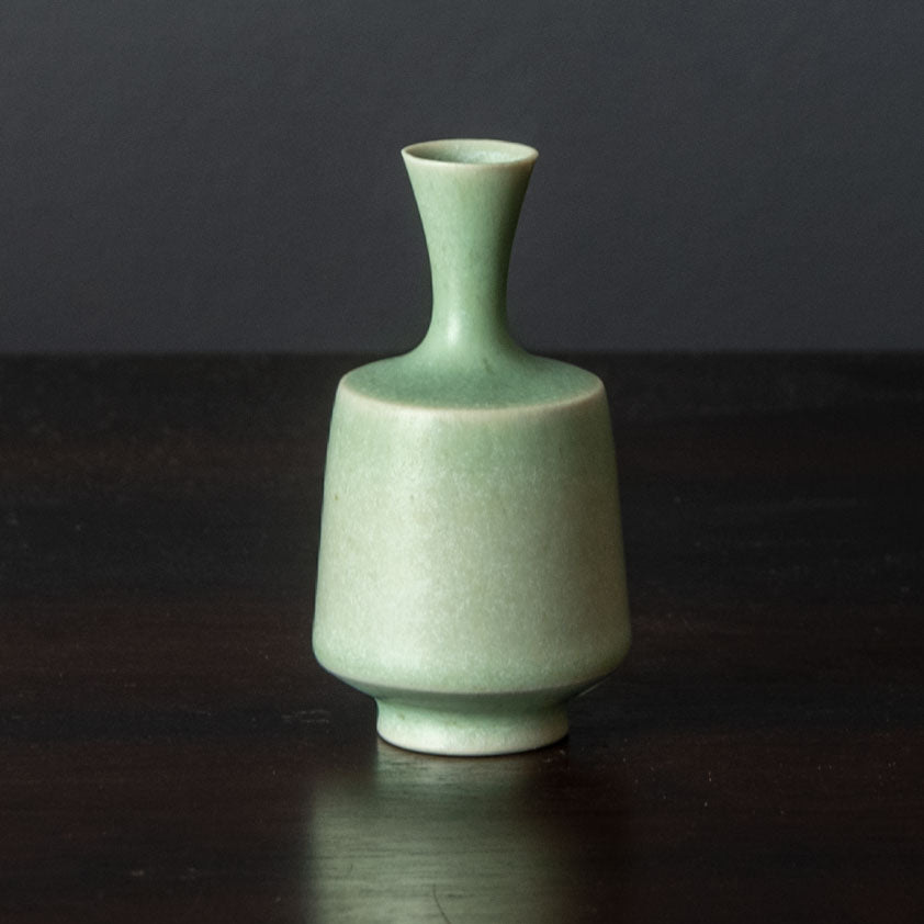 Swen Wejsfelt for Gustavsberg, Sweden, unique stoneware vase with pale green haresfur glaze H1317