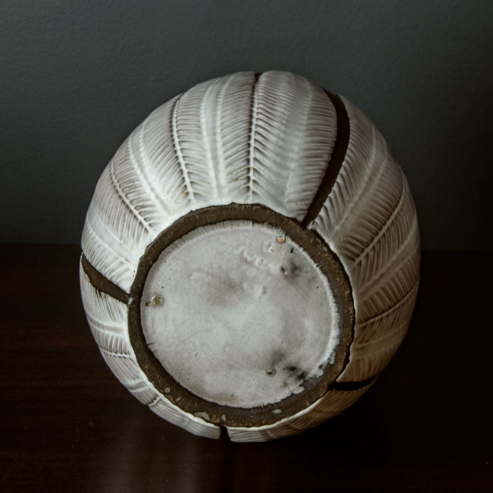 Anna-Lisa Thomson for Uppsala Ekeby, Sweden, large Paprika vase H1333