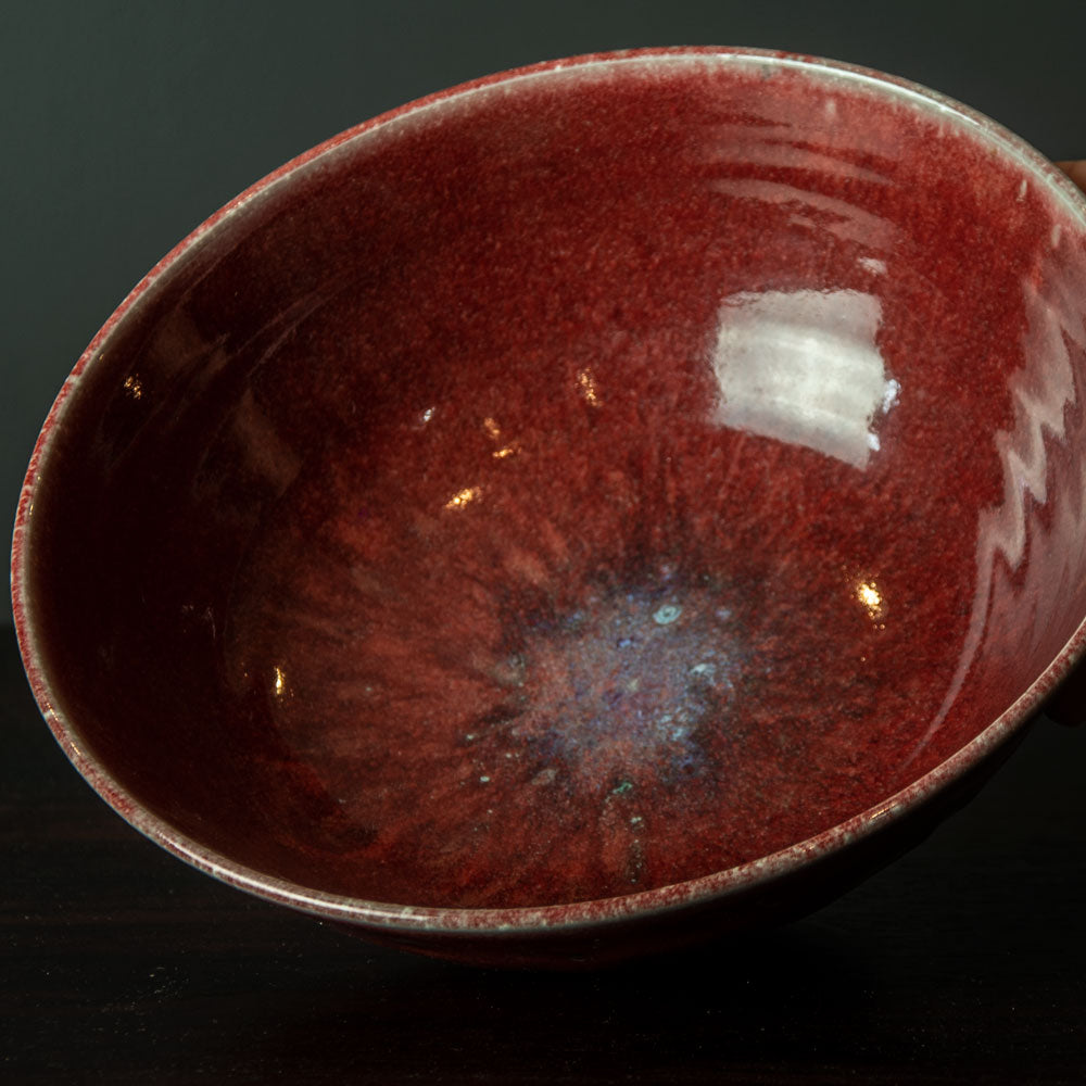 Gerry Williams, US, unique stoneware bowl with oxblood glaze N8113