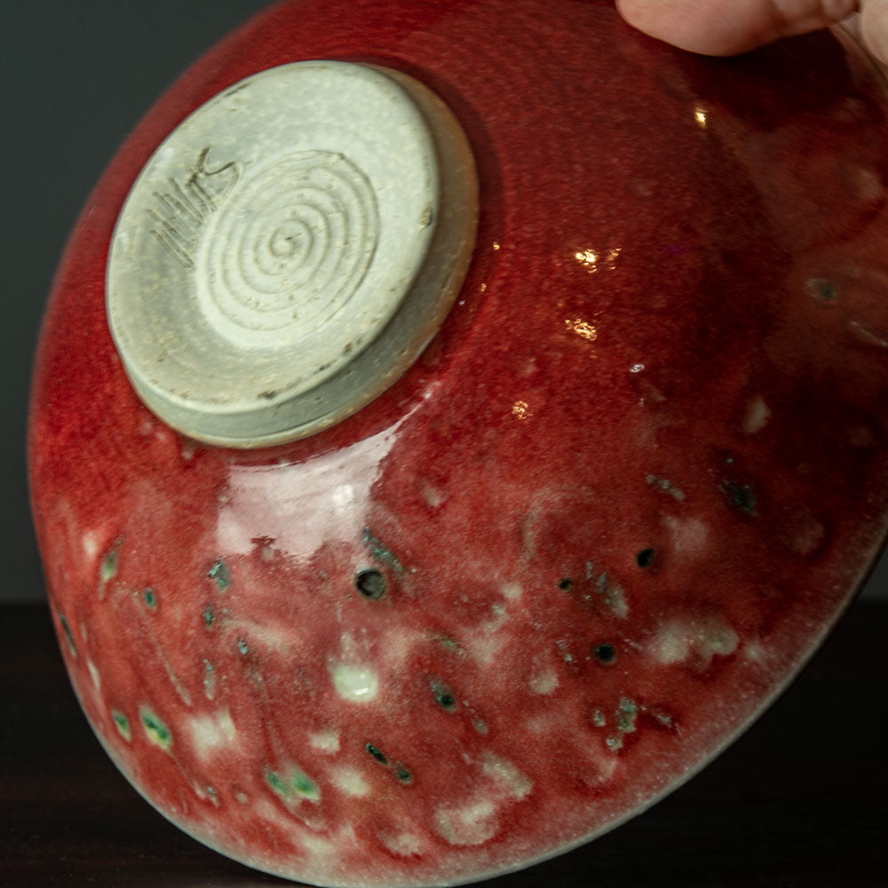 Gerry Williams, US, unique stoneware bowl with oxblood glaze N8113