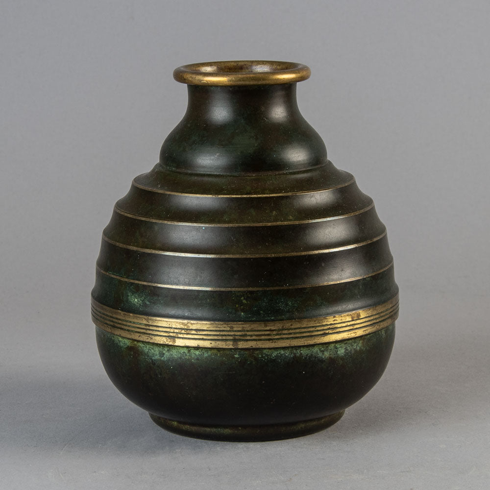 SVM Ribbed vase in light bronze H1427
