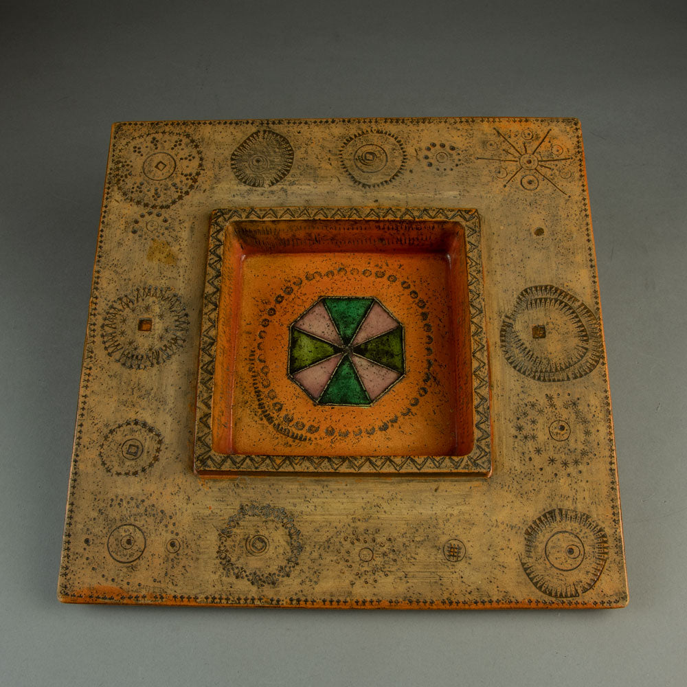 Rut Bryk for Arabia, Finland, stoneware square bowl with orange glaze H1498