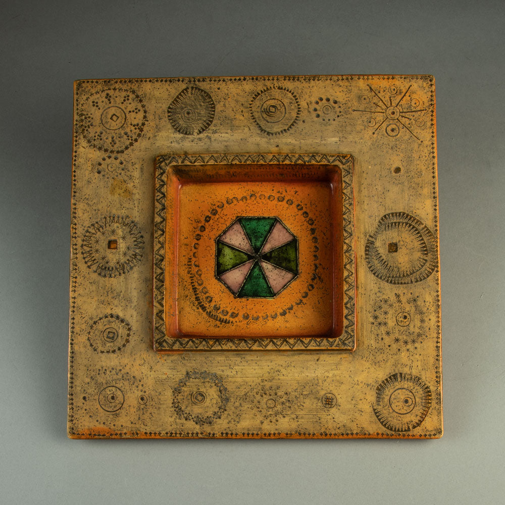 Rut Bryk for Arabia, Finland, stoneware square bowl with orange glaze H1498