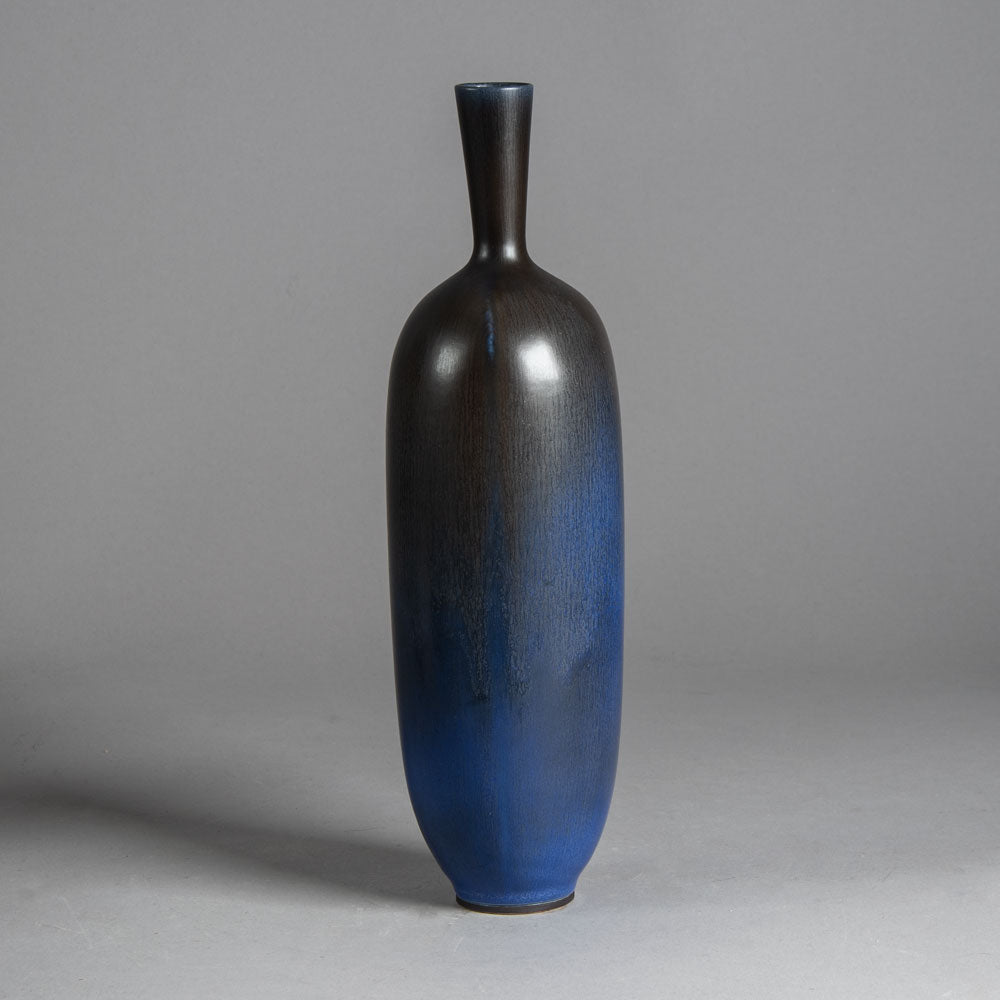 Berndt Friberg, Unique stoneware vase with blue glaze C5401