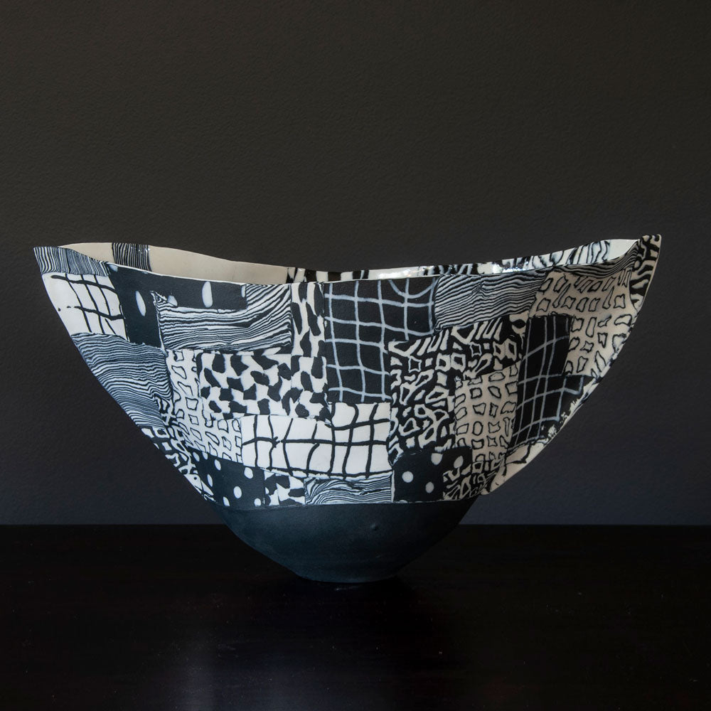 Judith de Vries, the Netherlands, nerikomi style bowl in black and white porcelain H1059