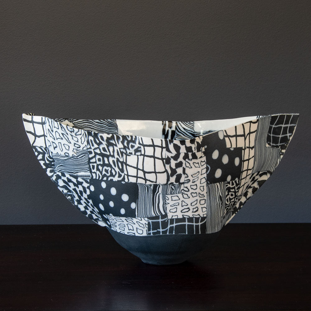 Judith de Vries, the Netherlands, nerikomi style bowl in black and white porcelain H1059