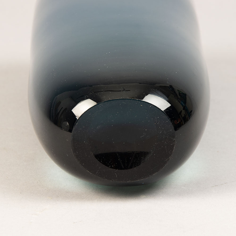 Vicke Lindstrand for Kosta Glass vase H1096