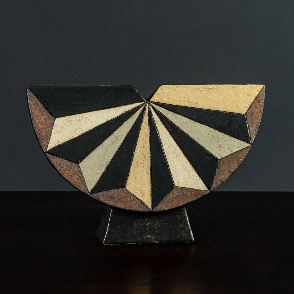 Antje Bruggemann Breckwoldt stoneware sculpture with geometric pattern H1056