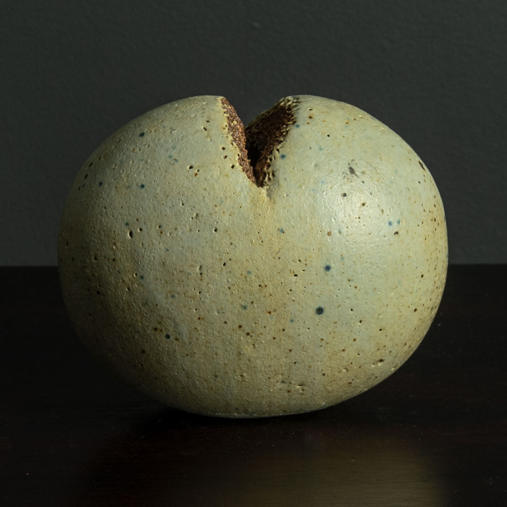 Alan Wallwork, UK unique stoneware pod-form vessel H1063