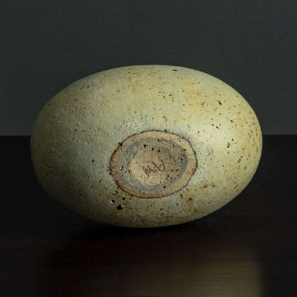 Alan Wallwork, UK unique stoneware pod-form vessel H1063