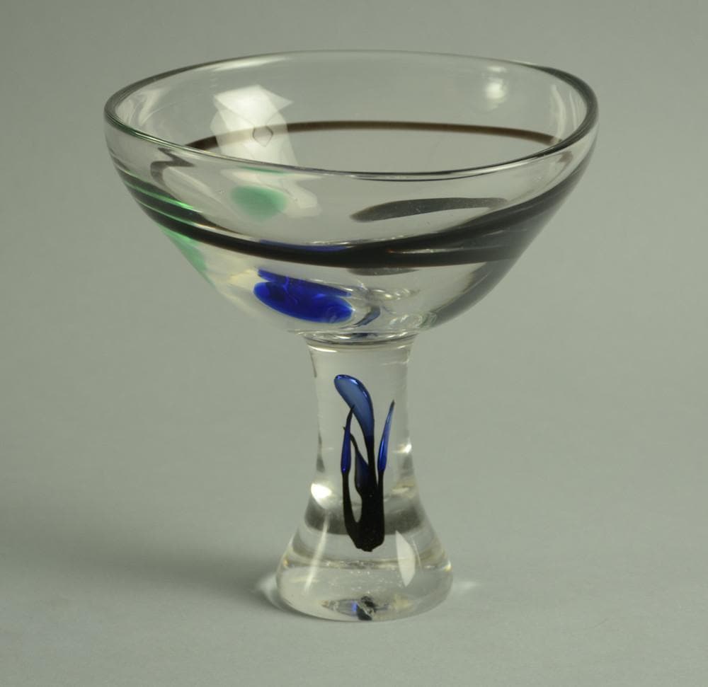 "Abstracta" glass bowl by Vicke Lindstrand for Kosta F1510 - Freeforms