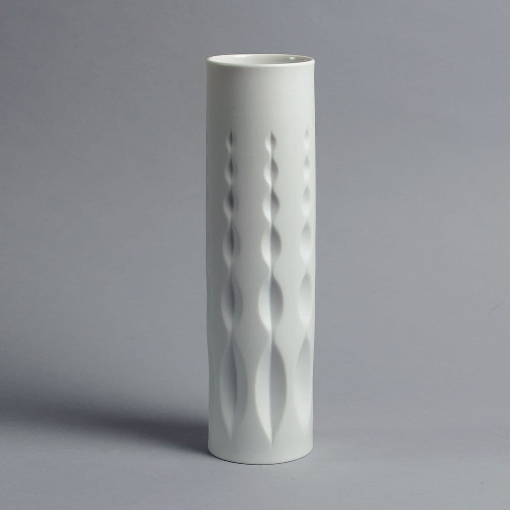 "Archais" porcelain vase by Heinrich Fuchs for Hutschenreuther B3074 - Freeforms