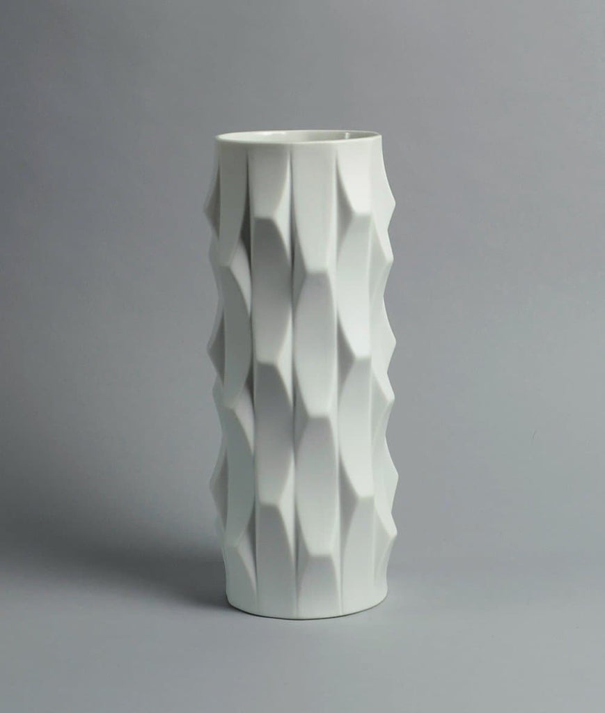 "Archais" porcelain vase by Heinrich Fuchs for Hutschenreuther B3140 - Freeforms