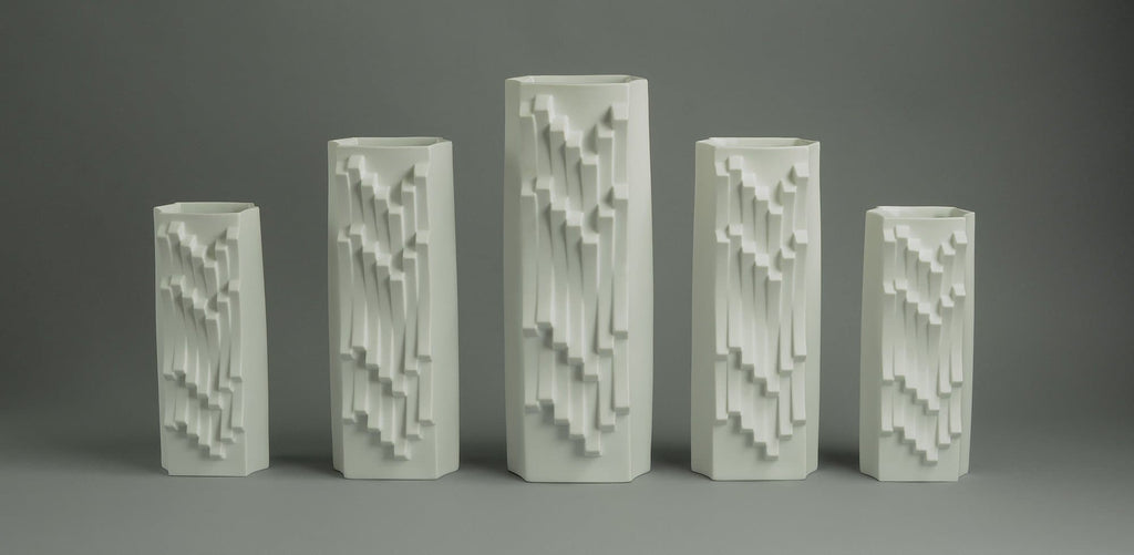 "Archais" porcelain vase by Heinrich Fuchs for Hutschenreuther B3142 - Freeforms