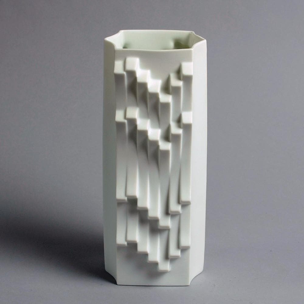 "Archais" porcelain vase by Heinrich Fuchs for Hutschenreuther B3144 - Freeforms