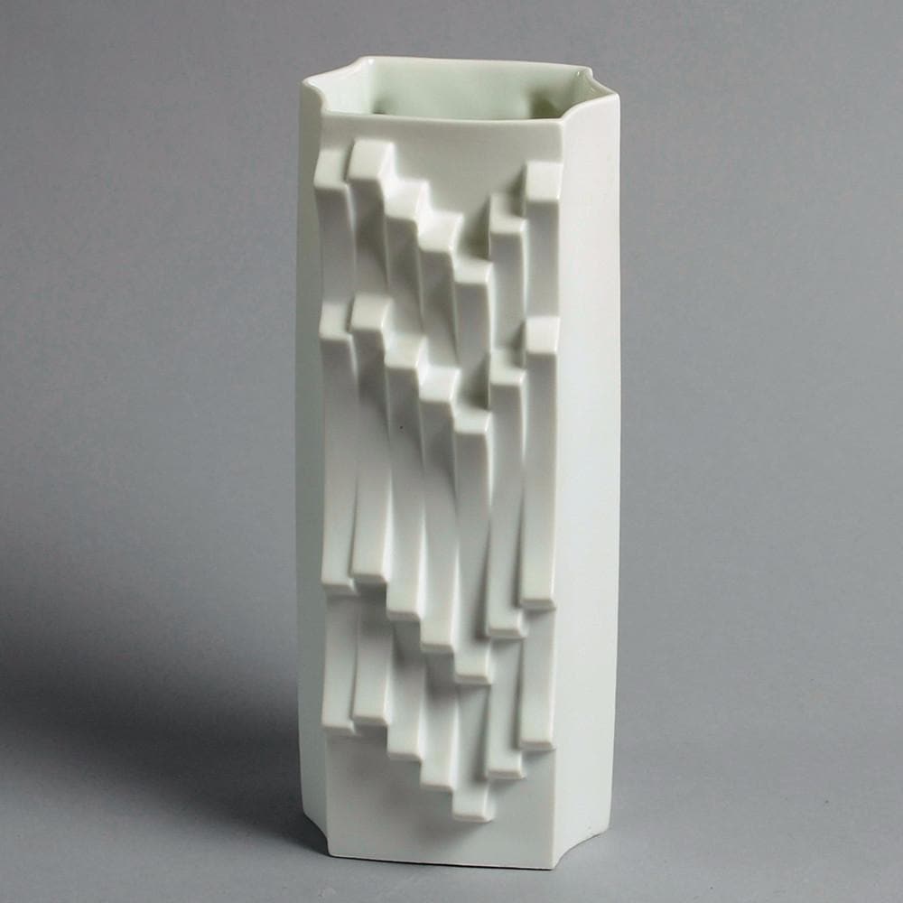 "Archais" porcelain vase by Heinrich Fuchs for Hutschenreuther B3144 - Freeforms